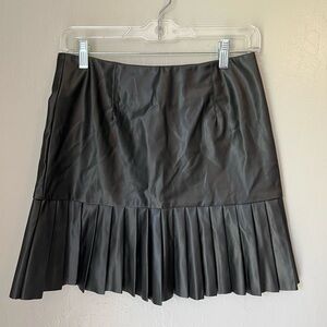 HAVE Black Pleated Hem Faux Leather Size M Mini Skirt